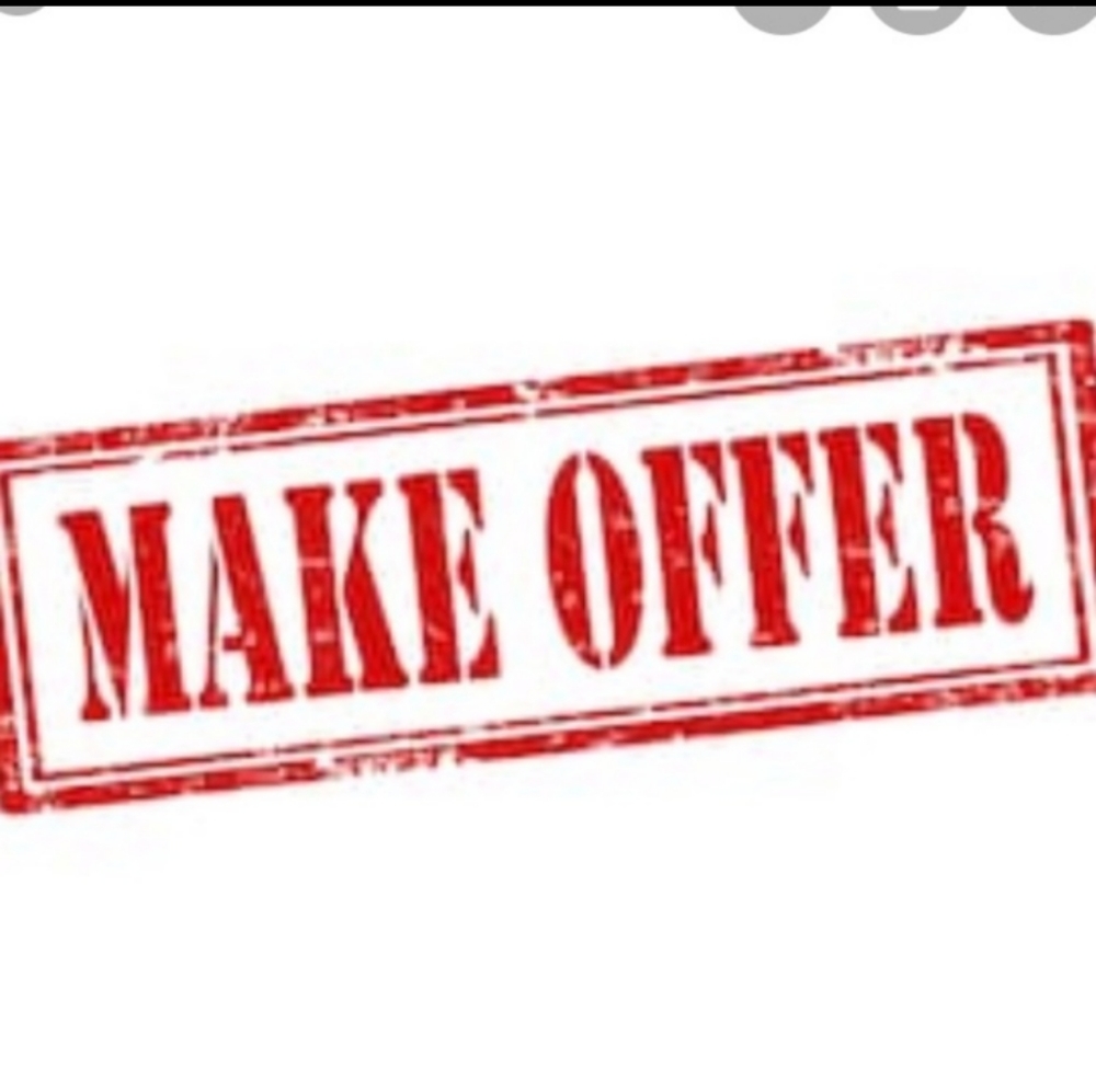 Willing to negotiate a good deal. Send an offer. Bundle and SAVE on Shipping